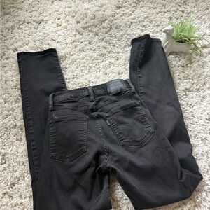 Levi Strauss Black high rise straight goth grungy women’s skinny jeans s…